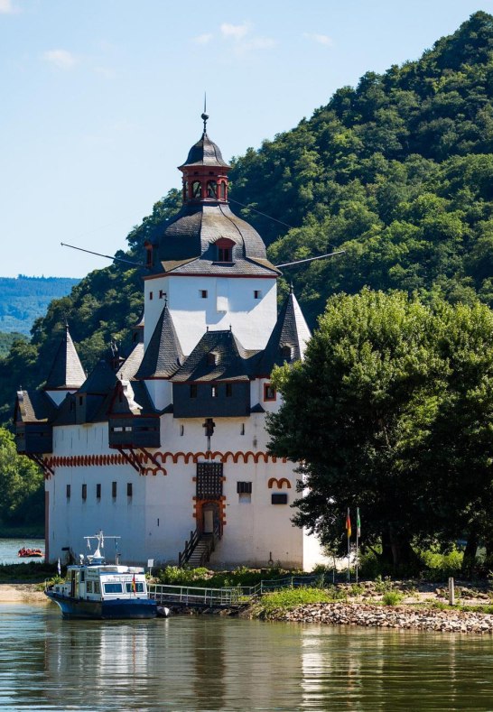 Pfalzgrafenstein mit Fähre | © Henry Tornow/Romantischer Rhein Tourismus GmbH